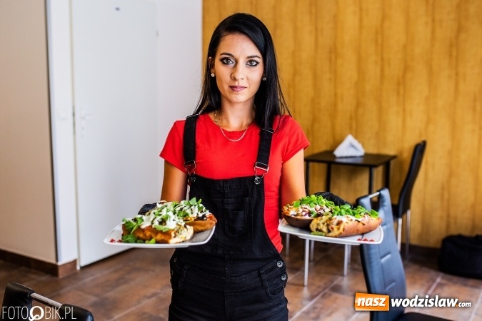 Zdjęcie w galerii na portalu naszwodzislaw.com: Nowe miejsce na kulinarnej mapie Rybnika. SALUTO street food - przyjdź i zjedz zapiekankę wiadomości z regionu