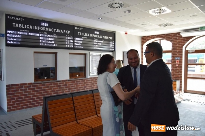 Zdjęcie w galerii na portalu naszwodzislaw.com: W Wodzisławiu Śl. powstała wizytówka Europy. Oficjalne otwarcie dworca kolejowego wiadomości z regionu