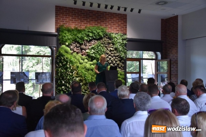 Zdjęcie w galerii na portalu naszwodzislaw.com: W Wodzisławiu Śl. powstała wizytówka Europy. Oficjalne otwarcie dworca kolejowego wiadomości z regionu