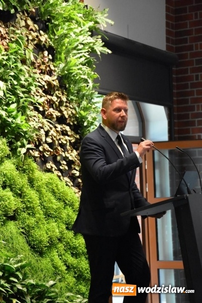 Zdjęcie w galerii na portalu naszwodzislaw.com: W Wodzisławiu Śl. powstała wizytówka Europy. Oficjalne otwarcie dworca kolejowego wiadomości z regionu