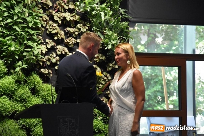 Zdjęcie w galerii na portalu naszwodzislaw.com: W Wodzisławiu Śl. powstała wizytówka Europy. Oficjalne otwarcie dworca kolejowego wiadomości z regionu