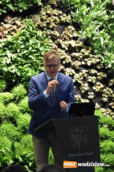 Zdjęcie w galerii na portalu naszwodzislaw.com: W Wodzisławiu Śl. powstała wizytówka Europy. Oficjalne otwarcie dworca kolejowego wiadomości z regionu