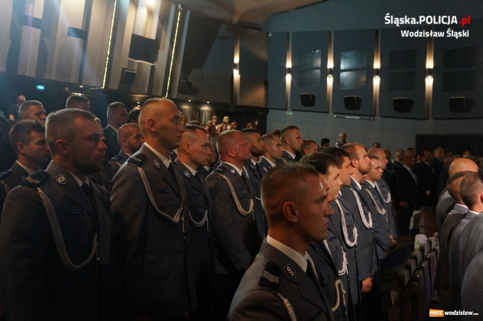 Zdjęcie w galerii na portalu naszwodzislaw.com: Policyjne święto w Wodzisławskim Centrum Kultury wiadomości z regionu