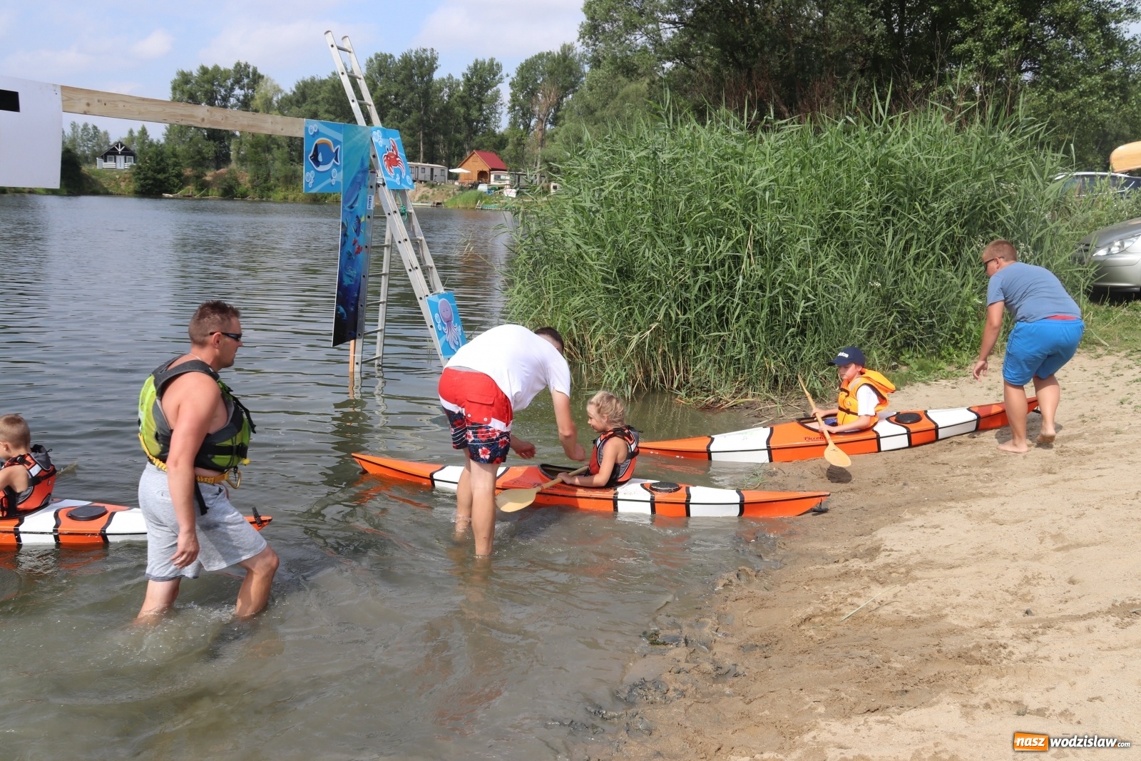 Zdjęcie w galerii na portalu naszwodzislaw.com: W Olzie szukali Nemo. Kajakowe zawody dla dzieci za nami wiadomości z regionu
