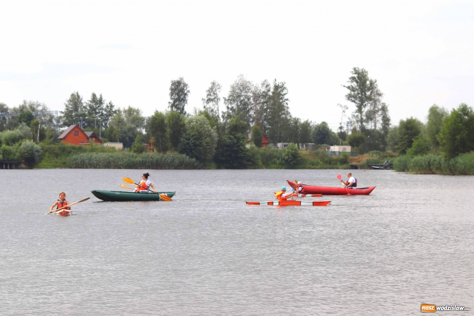 Zdjęcie w galerii na portalu naszwodzislaw.com: W Olzie szukali Nemo. Kajakowe zawody dla dzieci za nami wiadomości z regionu