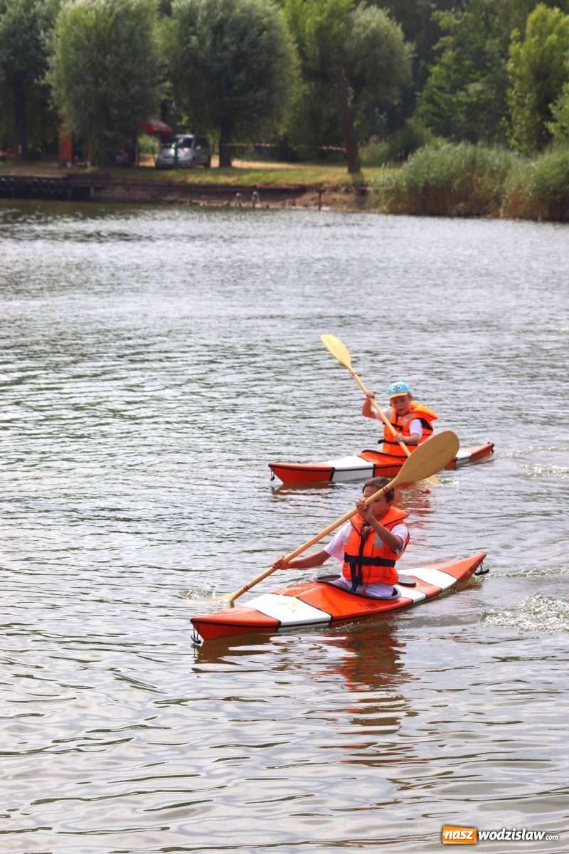 Zdjęcie w galerii na portalu naszwodzislaw.com: W Olzie szukali Nemo. Kajakowe zawody dla dzieci za nami wiadomości z regionu