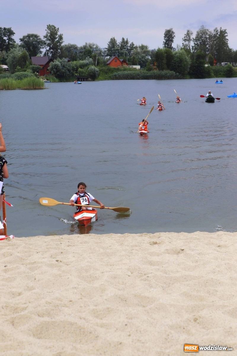 Zdjęcie w galerii na portalu naszwodzislaw.com: W Olzie szukali Nemo. Kajakowe zawody dla dzieci za nami wiadomości z regionu