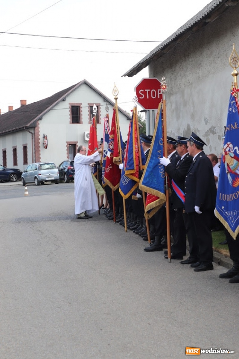 Zdjęcie w galerii na portalu naszwodzislaw.com: OSP w Uchylsku świętowało 80-lecie [FOTO] wiadomości z regionu