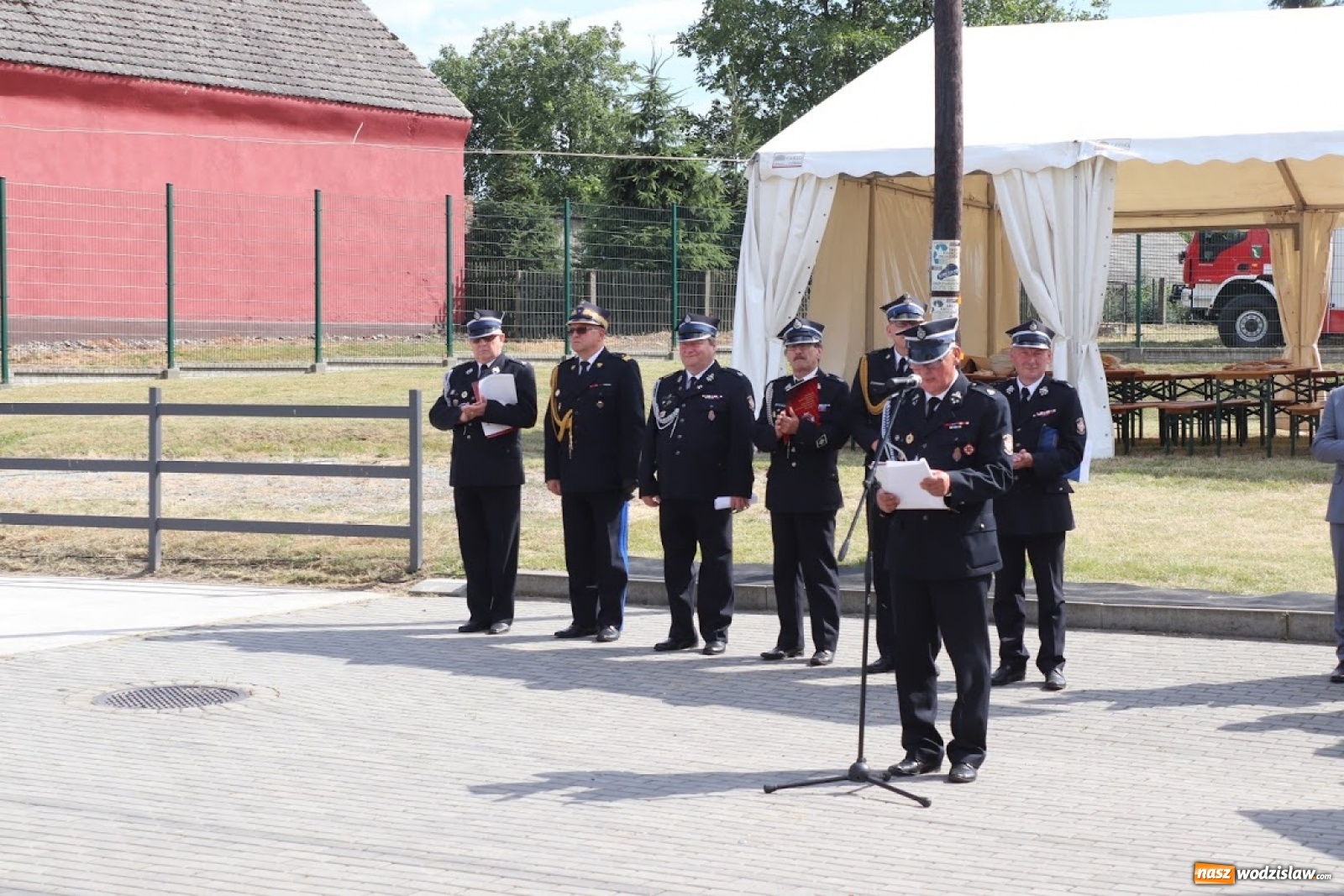 Zdjęcie w galerii na portalu naszwodzislaw.com: OSP w Uchylsku świętowało 80-lecie [FOTO] wiadomości z regionu