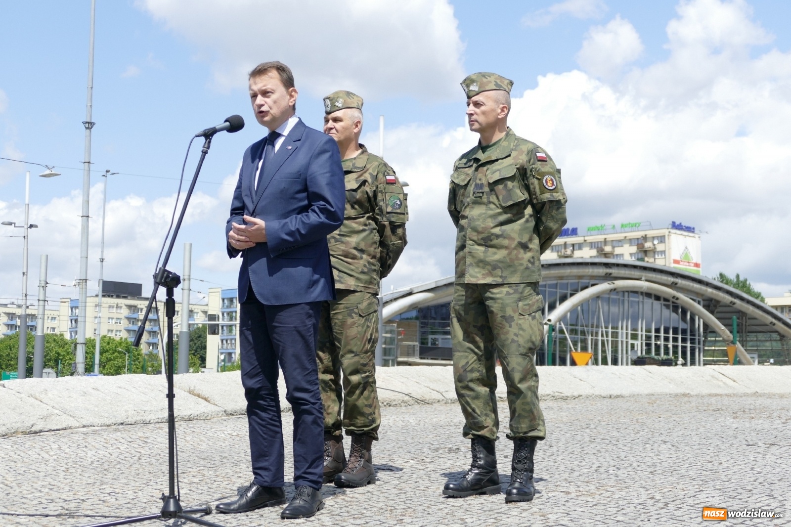 Zdjęcie w galerii na portalu naszwodzislaw.com: Defilada Wierni Polsce 15 sierpnia w Katowicach  wiadomości z regionu