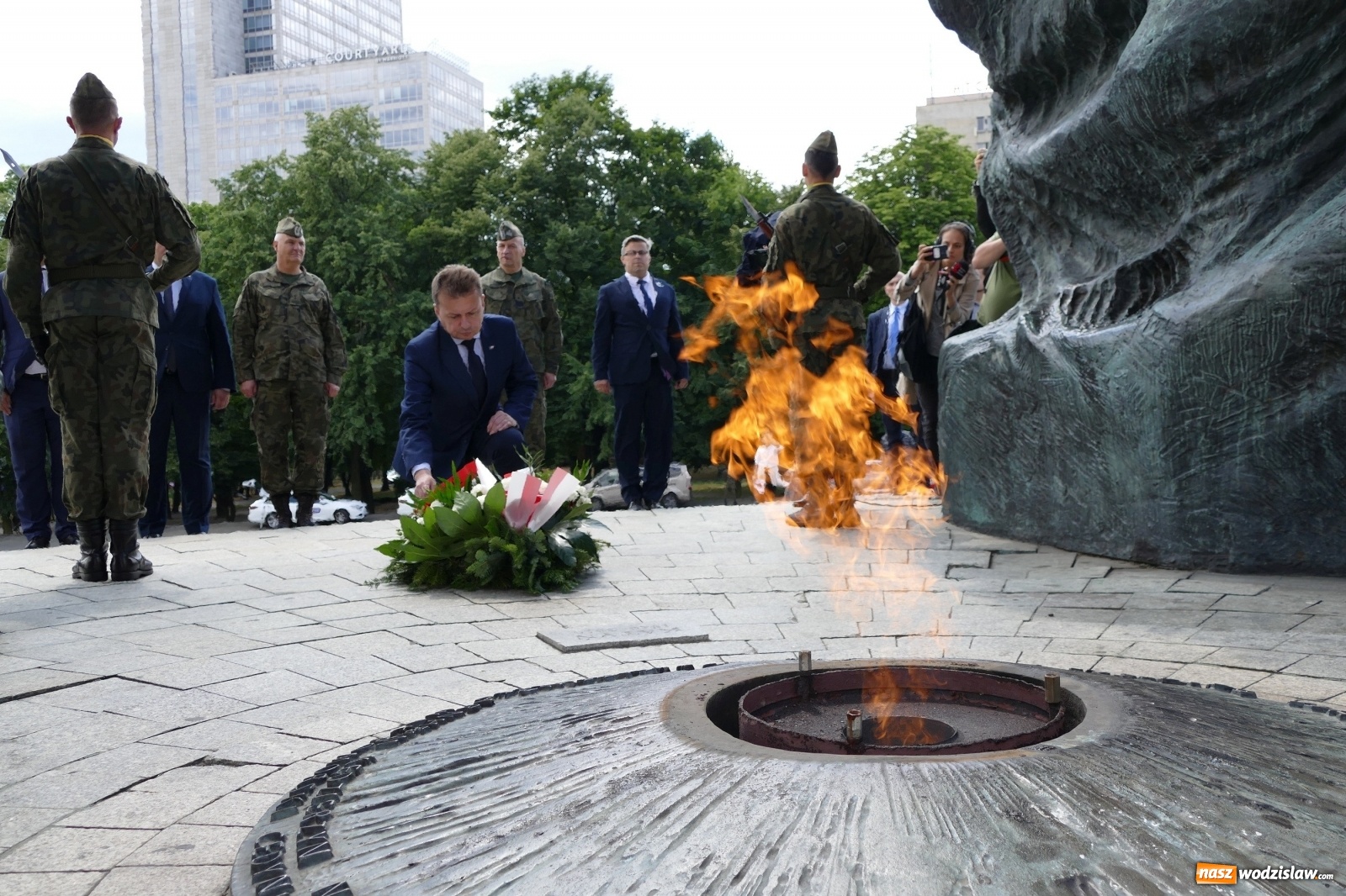 Zdjęcie w galerii na portalu naszwodzislaw.com: Defilada Wierni Polsce 15 sierpnia w Katowicach  wiadomości z regionu