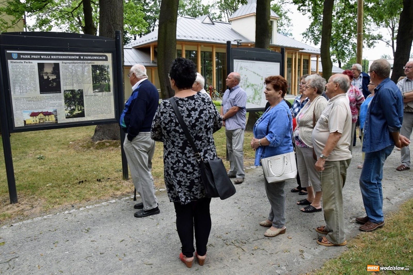 Zdjęcie w galerii na portalu naszwodzislaw.com: Seniorzy z Mszany z wycieczką u sąsiadów w Pawłowicach [FOTO] wiadomości z regionu