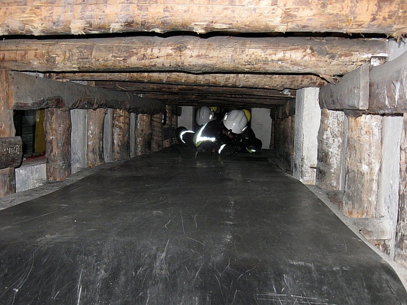 Zdjęcie w galerii na portalu naszwodzislaw.com: 27 nowych strażaków w powiecie wiadomości z regionu