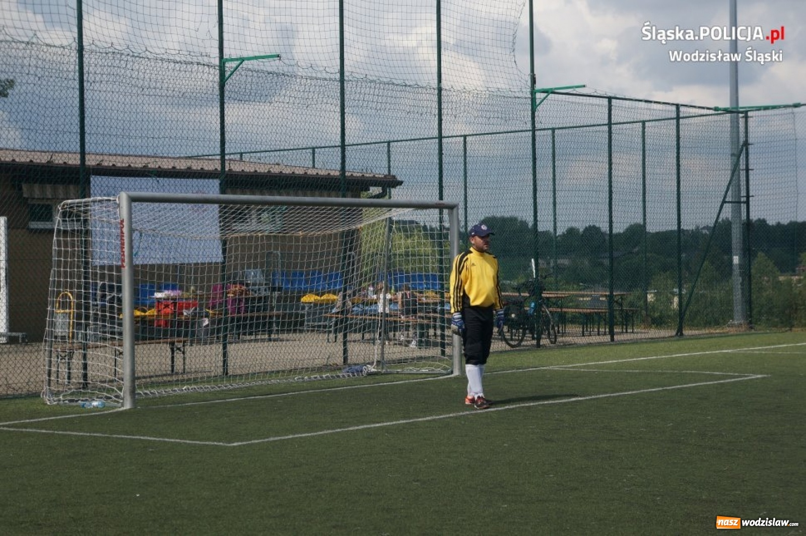 Zdjęcie w galerii na portalu naszwodzislaw.com: Turniej piłkarski na stulecie policji [FOTO] wiadomości z regionu