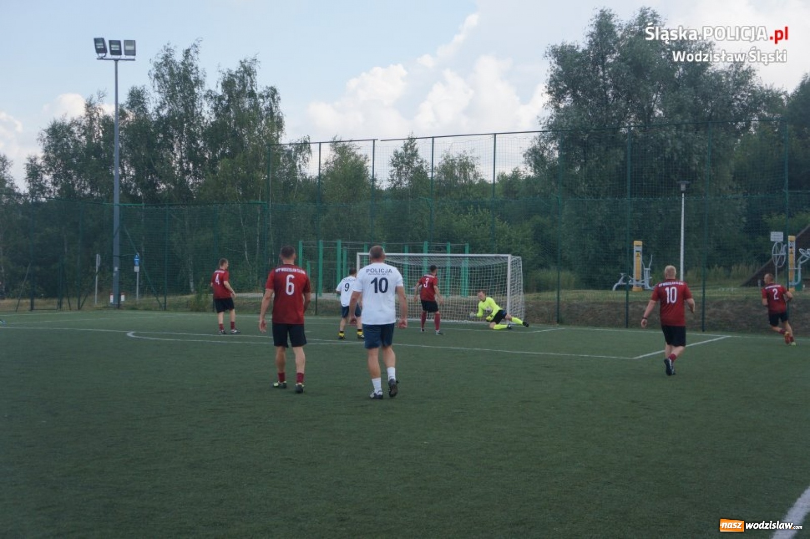 Zdjęcie w galerii na portalu naszwodzislaw.com: Turniej piłkarski na stulecie policji [FOTO] wiadomości z regionu