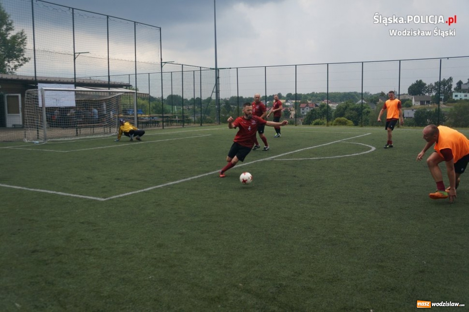 Zdjęcie w galerii na portalu naszwodzislaw.com: Turniej piłkarski na stulecie policji [FOTO] wiadomości z regionu