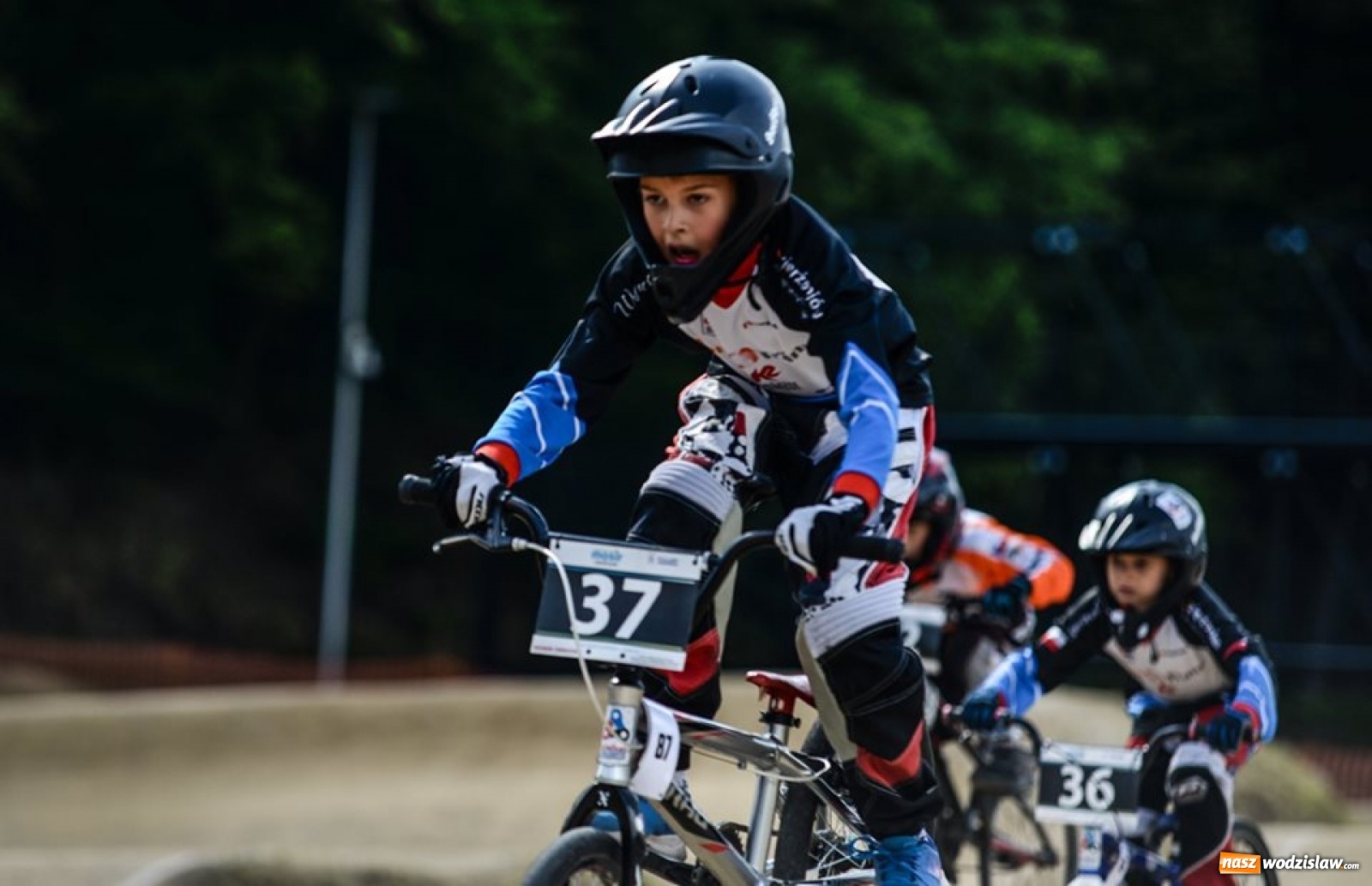 Zdjęcie w galerii na portalu naszwodzislaw.com: Weekend przepełniony sportowymi emocjami [FOTO] wiadomości z regionu