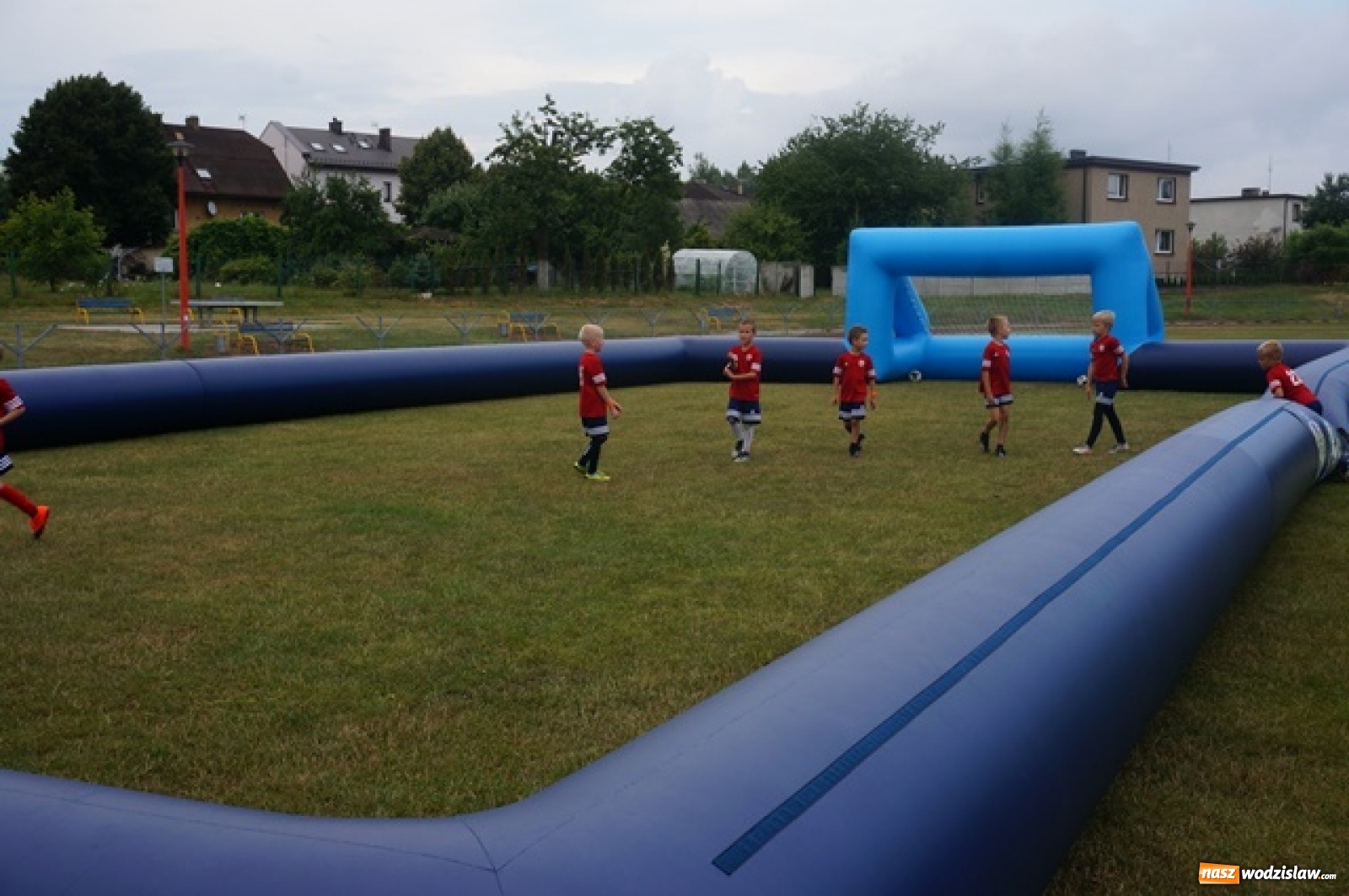 Zdjęcie w galerii na portalu naszwodzislaw.com: Koncert Sylwii Grzeszczak zgromadził tłumy na Dniach Godowa [FOTO] wiadomości z regionu