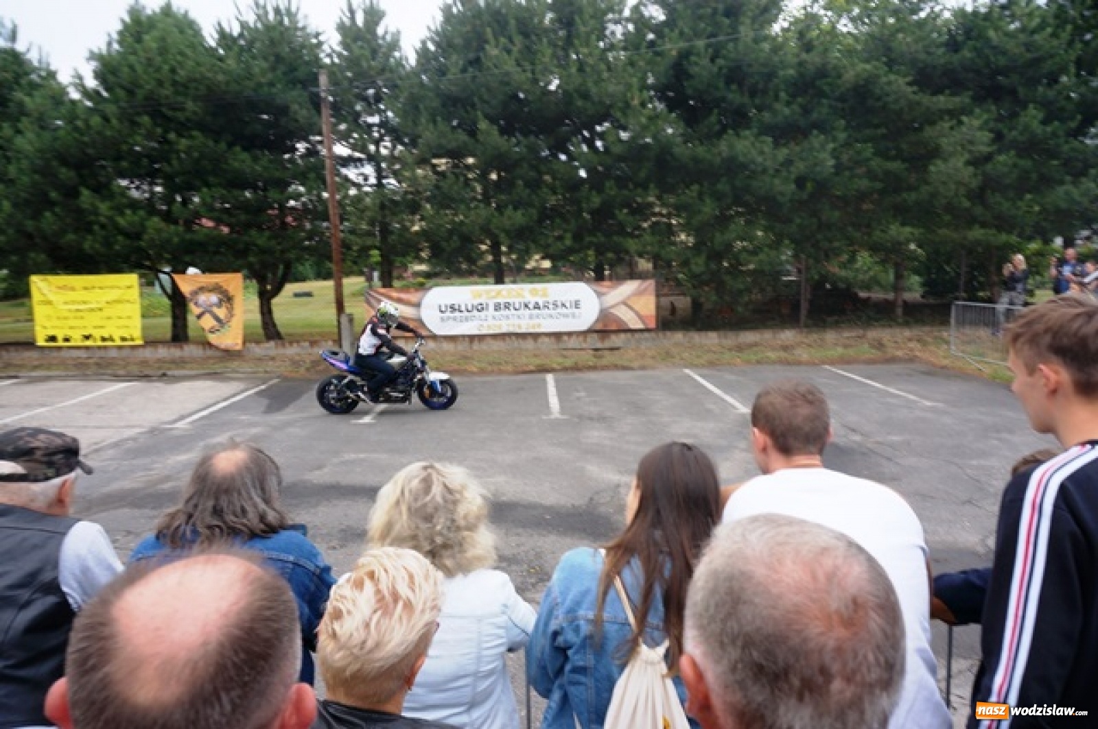 Zdjęcie w galerii na portalu naszwodzislaw.com: Koncert Sylwii Grzeszczak zgromadził tłumy na Dniach Godowa [FOTO] wiadomości z regionu