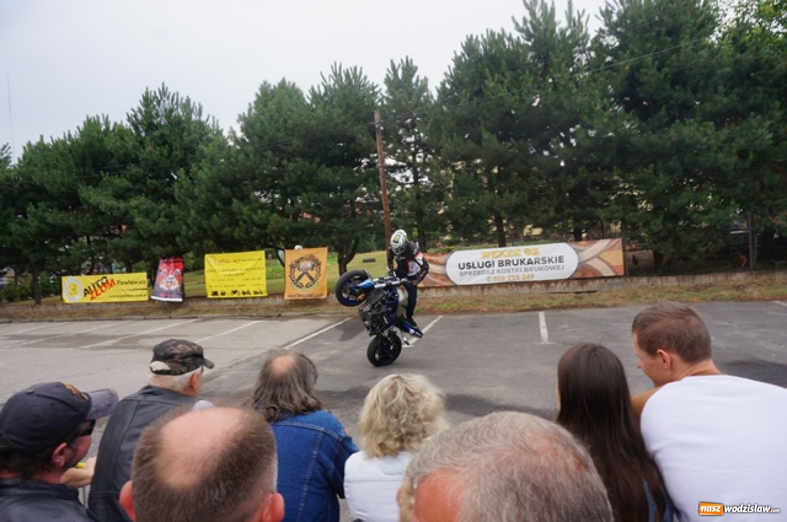 Zdjęcie w galerii na portalu naszwodzislaw.com: Koncert Sylwii Grzeszczak zgromadził tłumy na Dniach Godowa [FOTO] wiadomości z regionu