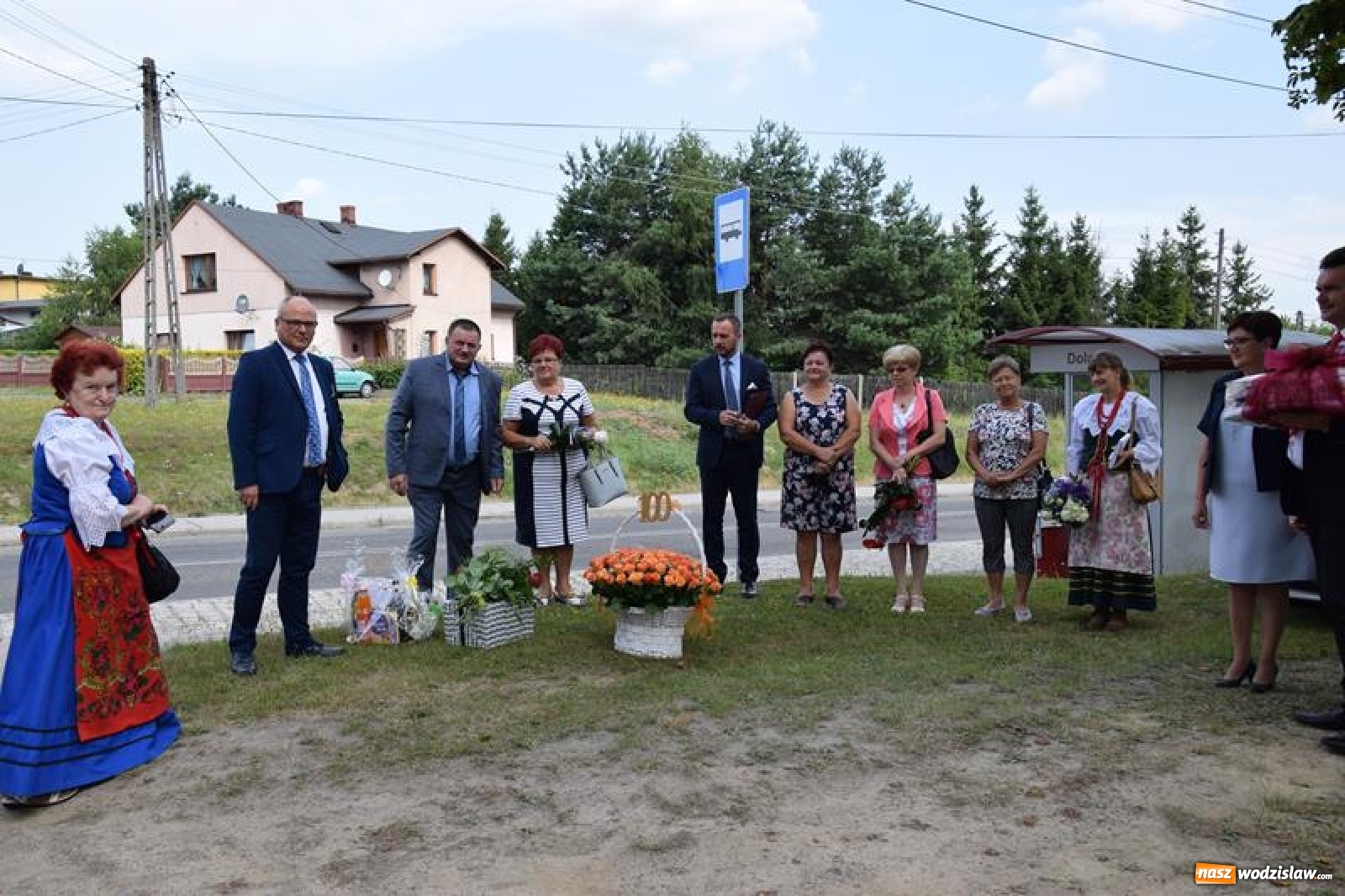 Zdjęcie w galerii na portalu naszwodzislaw.com: Wójt Mirosław Szymanek odwiedził najstarszą mieszkankę gminy Mszana wiadomości z regionu