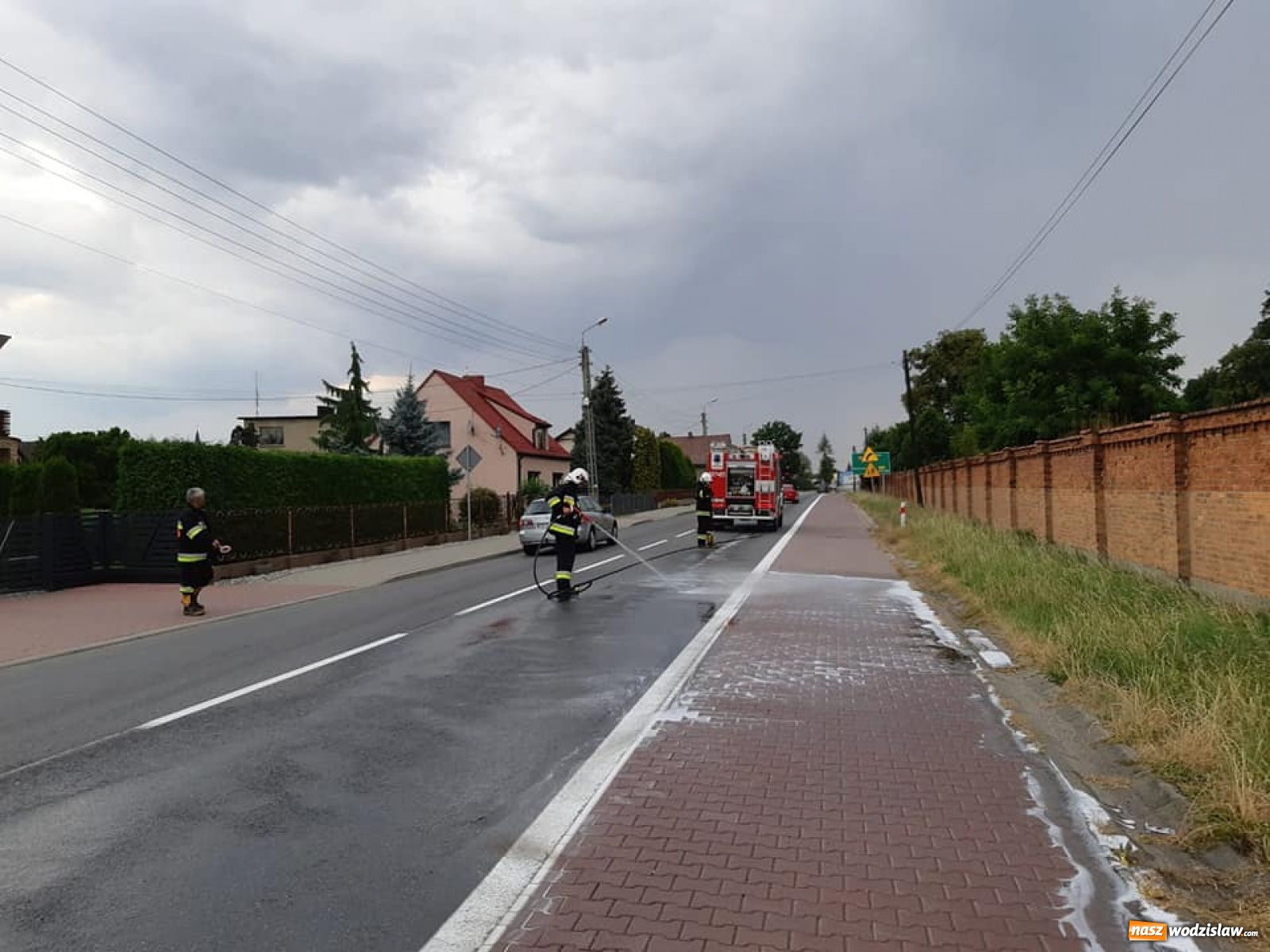 Zdjęcie w galerii na portalu naszwodzislaw.com: Trzy kilometry do posprzątania  wiadomości z regionu