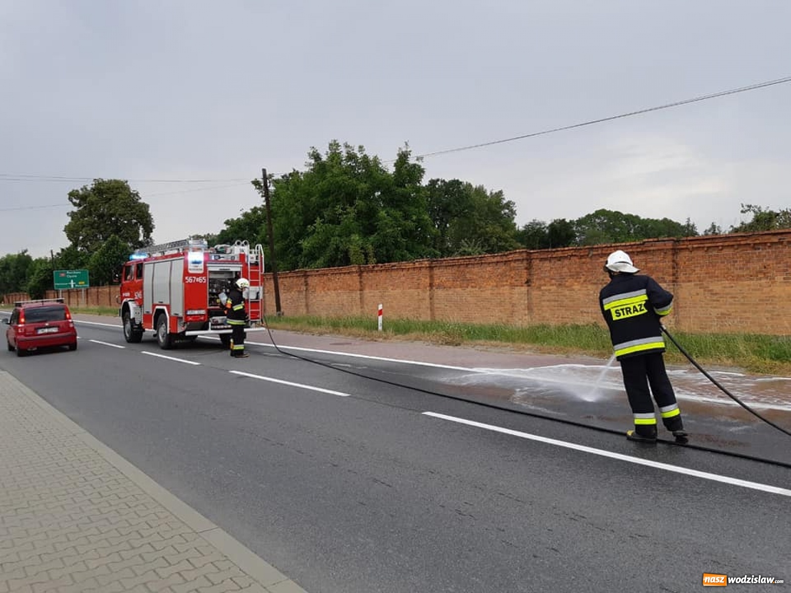 Zdjęcie w galerii na portalu naszwodzislaw.com: Trzy kilometry do posprzątania  wiadomości z regionu