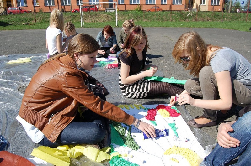 Zdjęcie w galerii na portalu naszwodzislaw.com: W II LO zapachniało Europą wiadomości z regionu