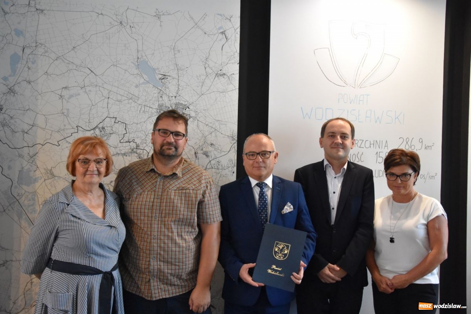 Zdjęcie w galerii na portalu naszwodzislaw.com: Przy Tischnerze powstanie boisko wielofunkcyjne wiadomości z regionu