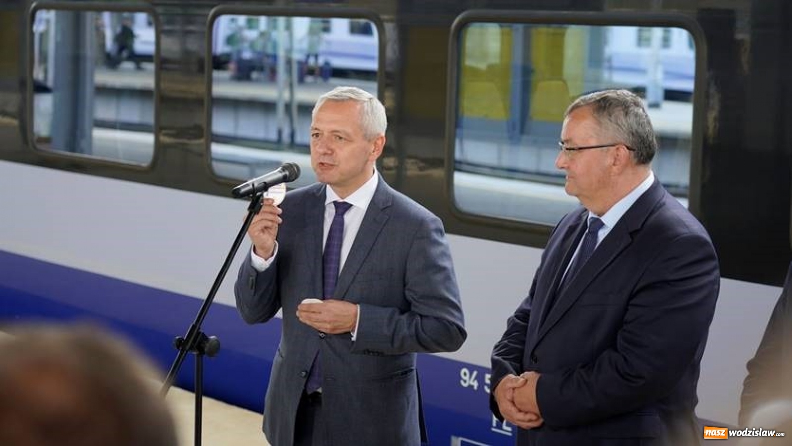 Zdjęcie w galerii na portalu naszwodzislaw.com: mObywatel zamiast dowodu podczas podroży pociągiem wiadomości z regionu