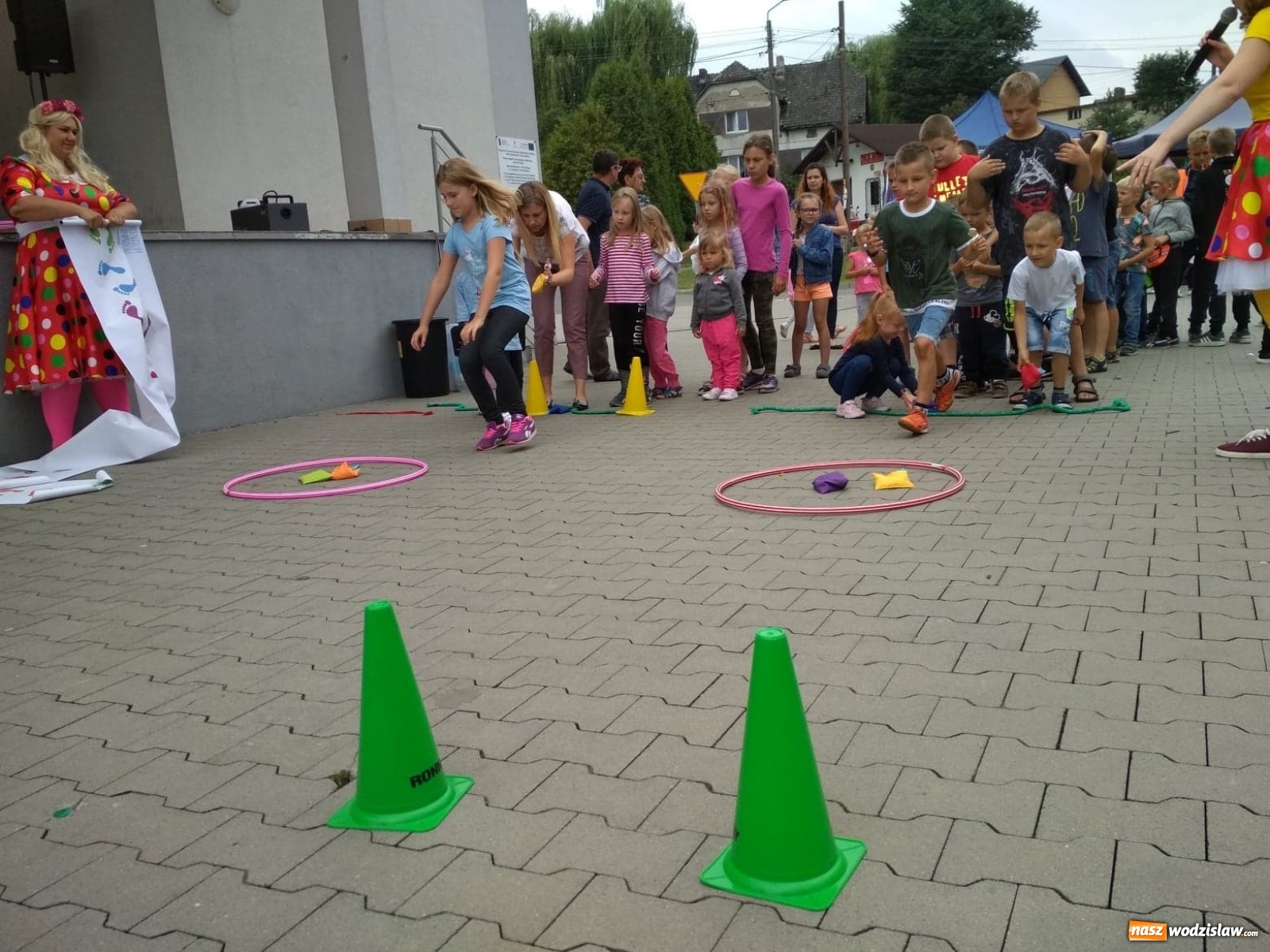 Zdjęcie w galerii na portalu naszwodzislaw.com: Baw się i śmiej. Festyn dla dzieci i młodzieży za nami [FOTO] wiadomości z regionu