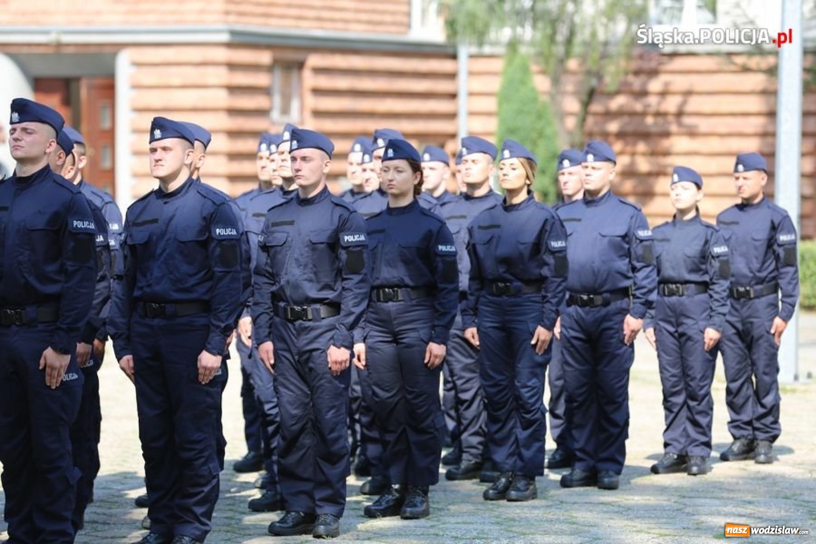 Zdjęcie w galerii na portalu naszwodzislaw.com: Nowi policjanci złożyli ślubowanie [FOTO] wiadomości z regionu