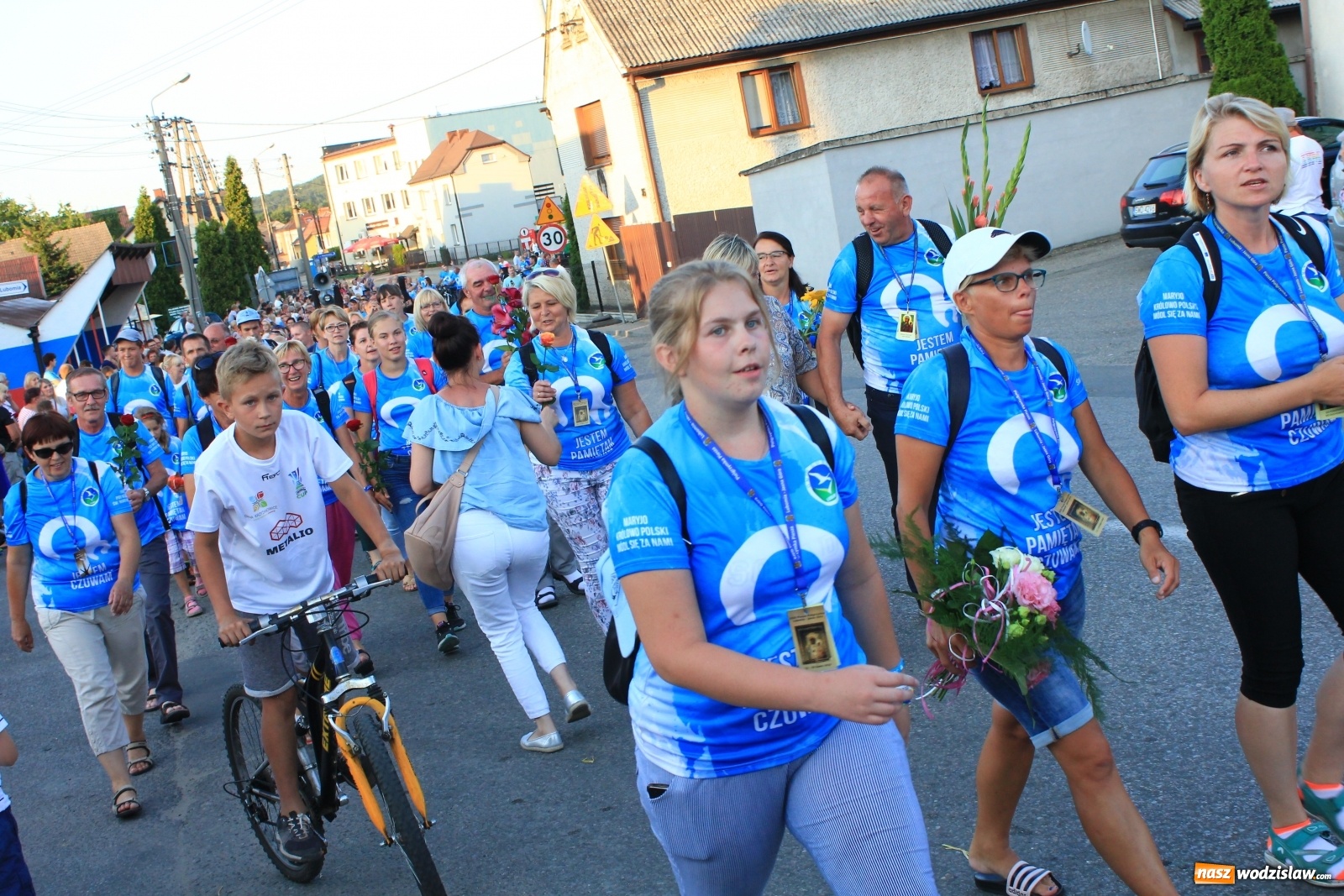Zdjęcie w galerii na portalu naszwodzislaw.com: Szczęśliwe zakończenie pielgrzymowania wiadomości z regionu