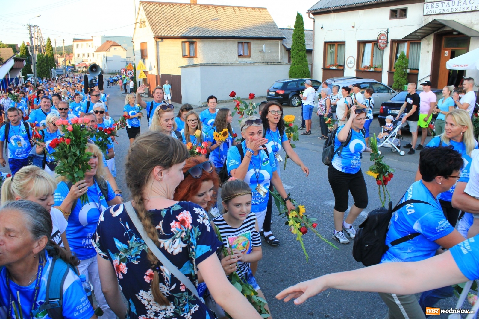 Zdjęcie w galerii na portalu naszwodzislaw.com: Szczęśliwe zakończenie pielgrzymowania wiadomości z regionu