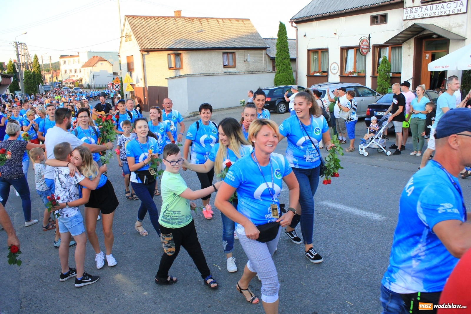 Zdjęcie w galerii na portalu naszwodzislaw.com: Szczęśliwe zakończenie pielgrzymowania wiadomości z regionu