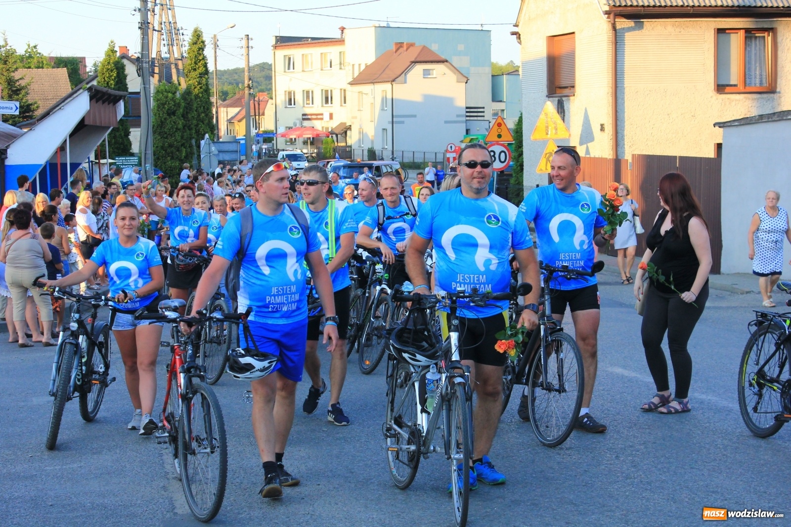 Zdjęcie w galerii na portalu naszwodzislaw.com: Szczęśliwe zakończenie pielgrzymowania wiadomości z regionu