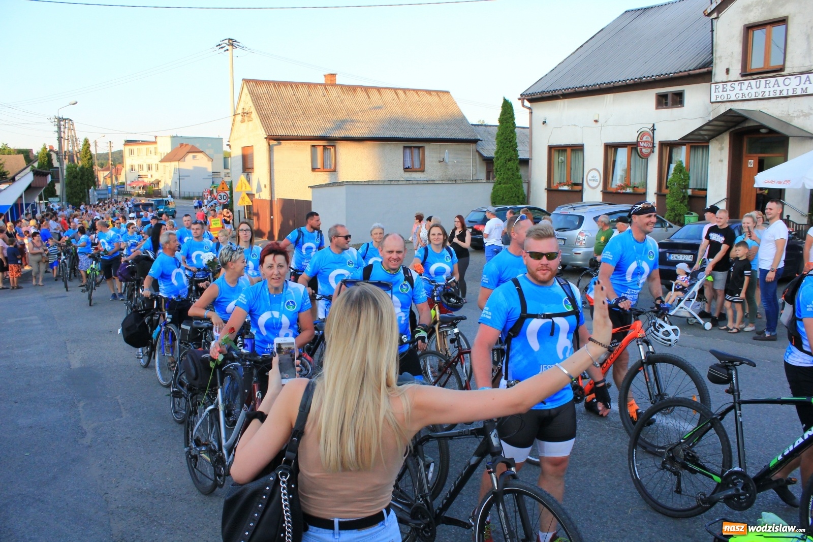 Zdjęcie w galerii na portalu naszwodzislaw.com: Szczęśliwe zakończenie pielgrzymowania wiadomości z regionu
