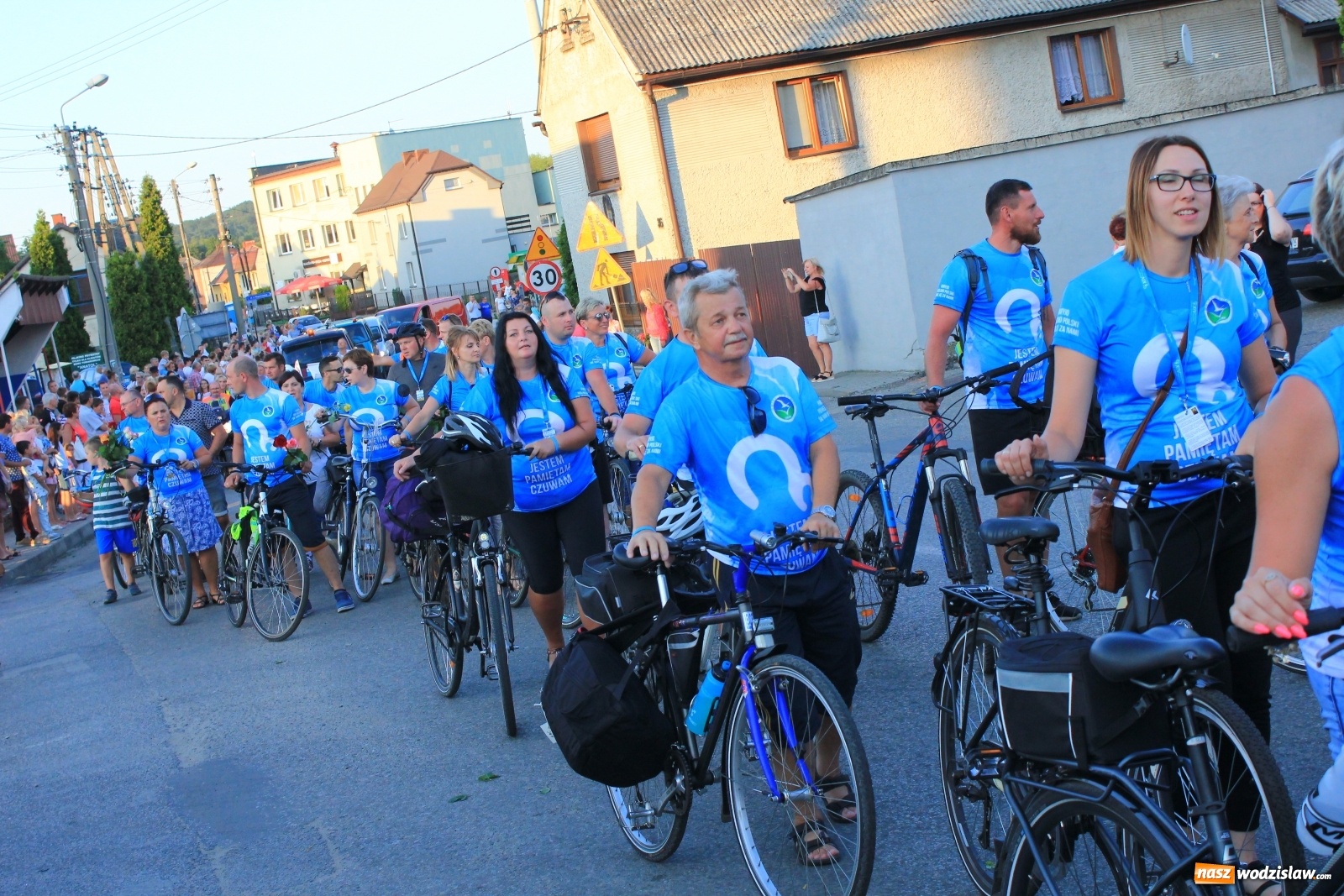 Zdjęcie w galerii na portalu naszwodzislaw.com: Szczęśliwe zakończenie pielgrzymowania wiadomości z regionu