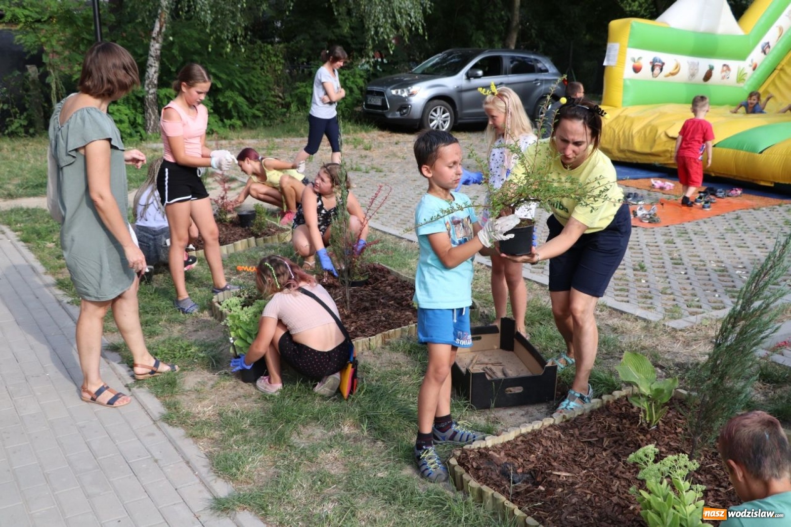 Zdjęcie w galerii na portalu naszwodzislaw.com: Dzień Pszczółki Mai na Marcelu [FOTO] wiadomości z regionu