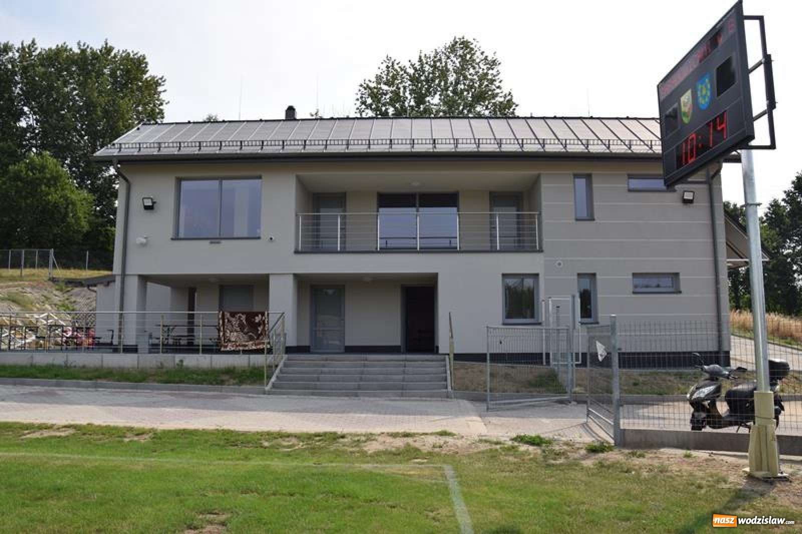 Zdjęcie w galerii na portalu naszwodzislaw.com: Zakończyła się termomodernizacja szatni sportowej w Mszanie [FOTO] wiadomości z regionu