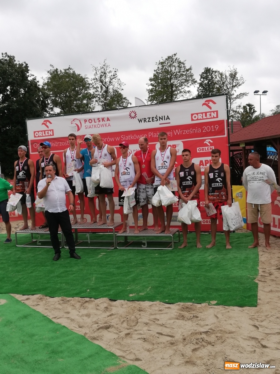 Zdjęcie w galerii na portalu naszwodzislaw.com: Udany sezon plażowy siatkarzy radlińskiego Górnika wiadomości z regionu