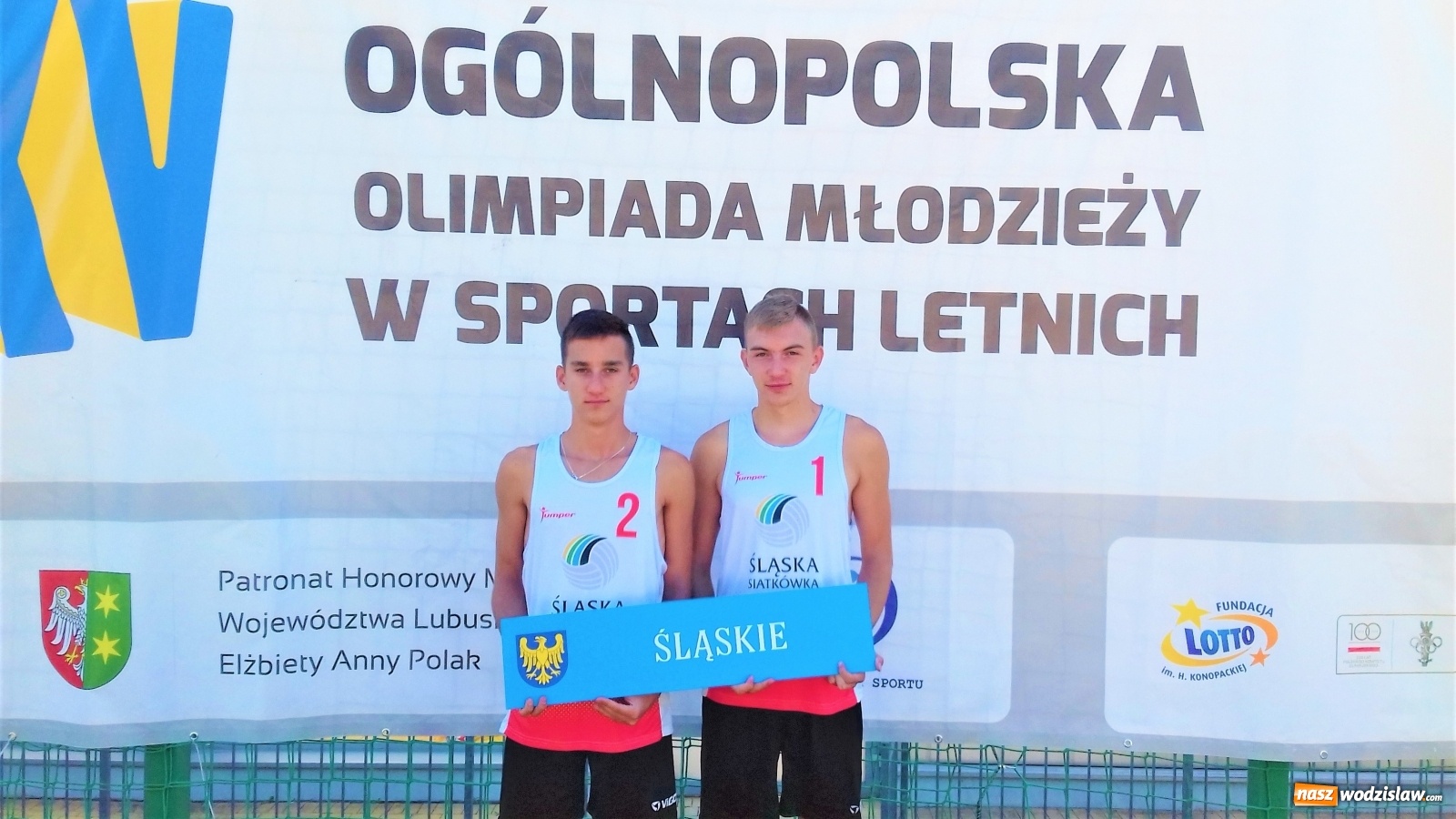 Zdjęcie w galerii na portalu naszwodzislaw.com: Udany sezon plażowy siatkarzy radlińskiego Górnika wiadomości z regionu