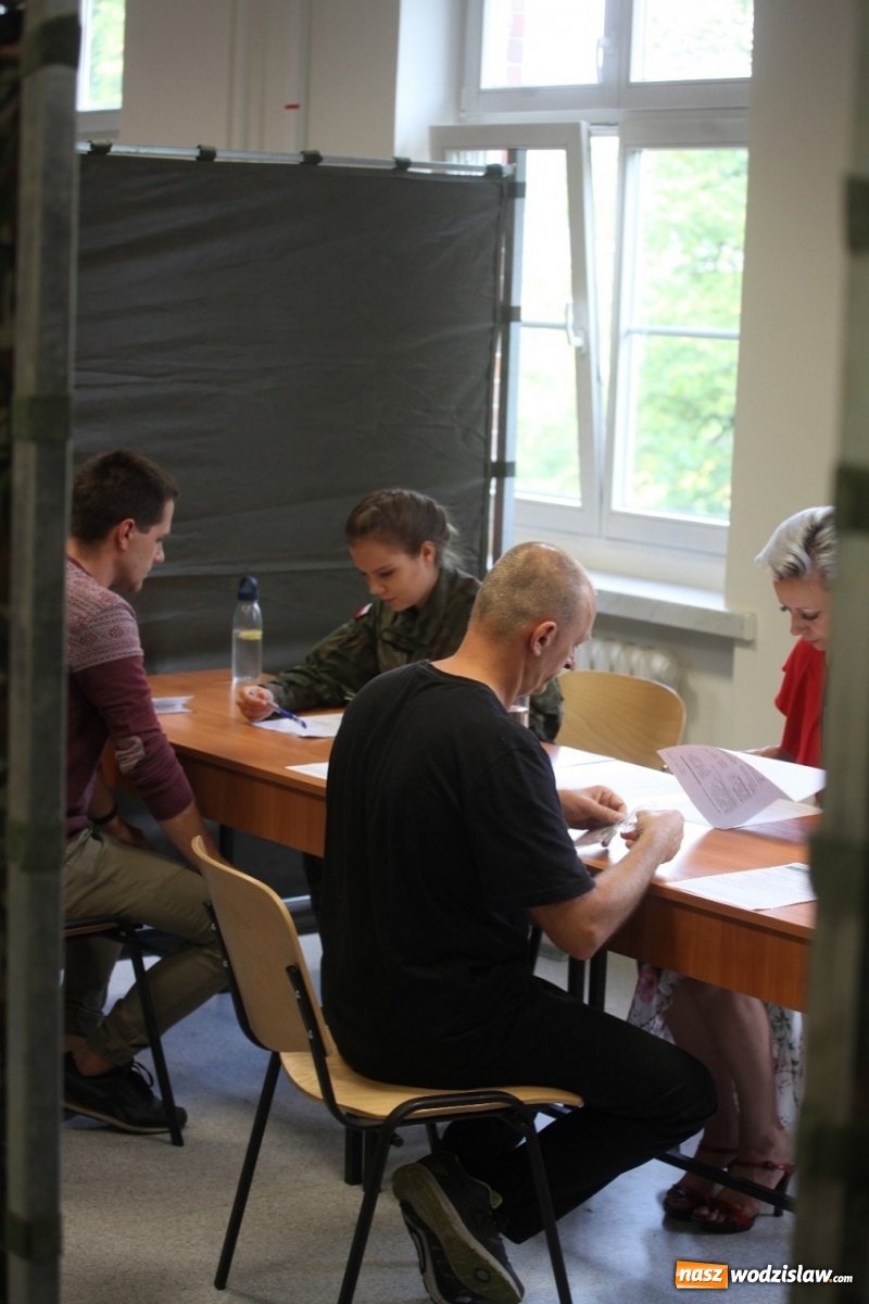 Zdjęcie w galerii na portalu naszwodzislaw.com: Wcielenie do WOT w rocznicę Powstania Warszawskiego wiadomości z regionu