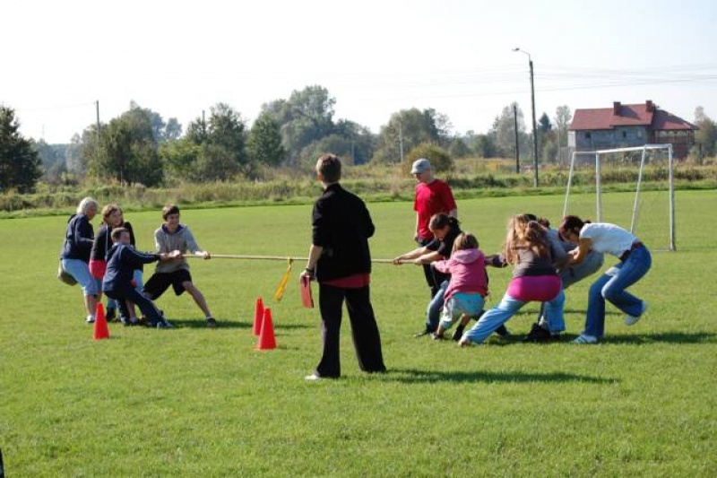 Zdjęcie w galerii na portalu naszwodzislaw.com: Gimnazjum nr 2 zorganizowało rajd wiadomości z regionu
