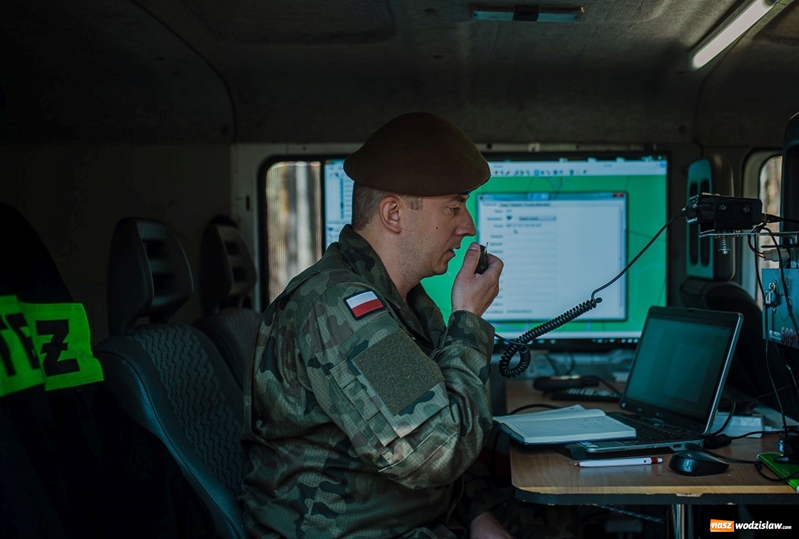 Zdjęcie w galerii na portalu naszwodzislaw.com: Podczas wichury zaginęli drwale... Szkolenie śląskich terytorialsów [FOTO]  wiadomości z regionu