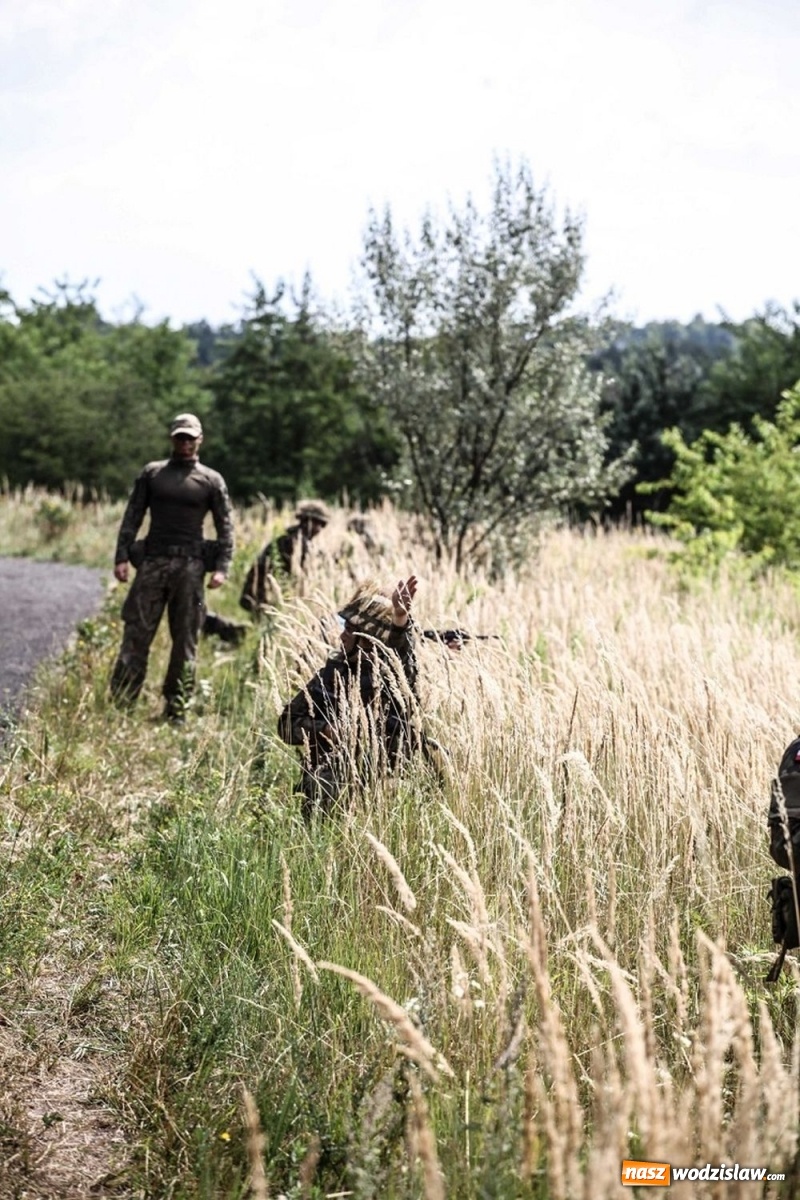 Zdjęcie w galerii na portalu naszwodzislaw.com: Podczas wichury zaginęli drwale... Szkolenie śląskich terytorialsów [FOTO]  wiadomości z regionu