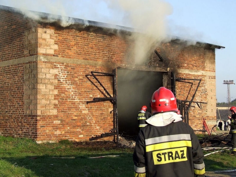 Zdjęcie w galerii na portalu naszwodzislaw.com: Pożar stodoły w Radlinie (foto) wiadomości z regionu