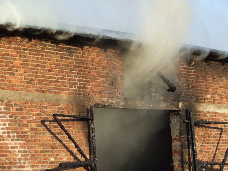 Zdjęcie w galerii na portalu naszwodzislaw.com: Pożar stodoły w Radlinie (foto) wiadomości z regionu