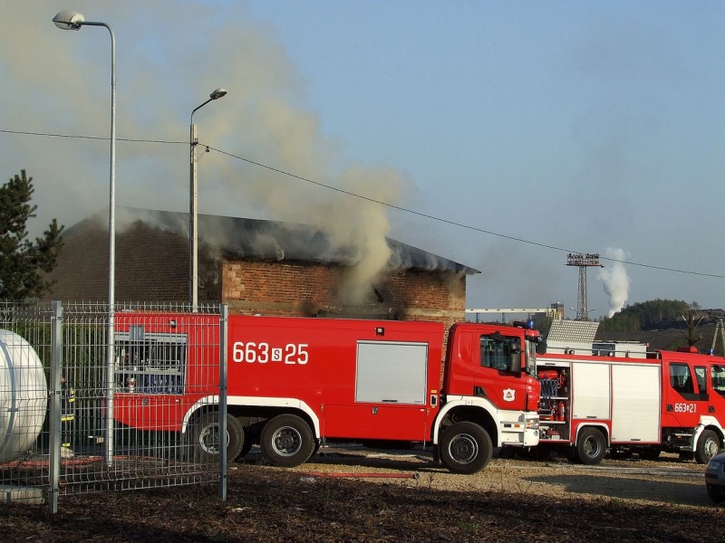 Zdjęcie w galerii na portalu naszwodzislaw.com: Pożar stodoły w Radlinie (foto) wiadomości z regionu
