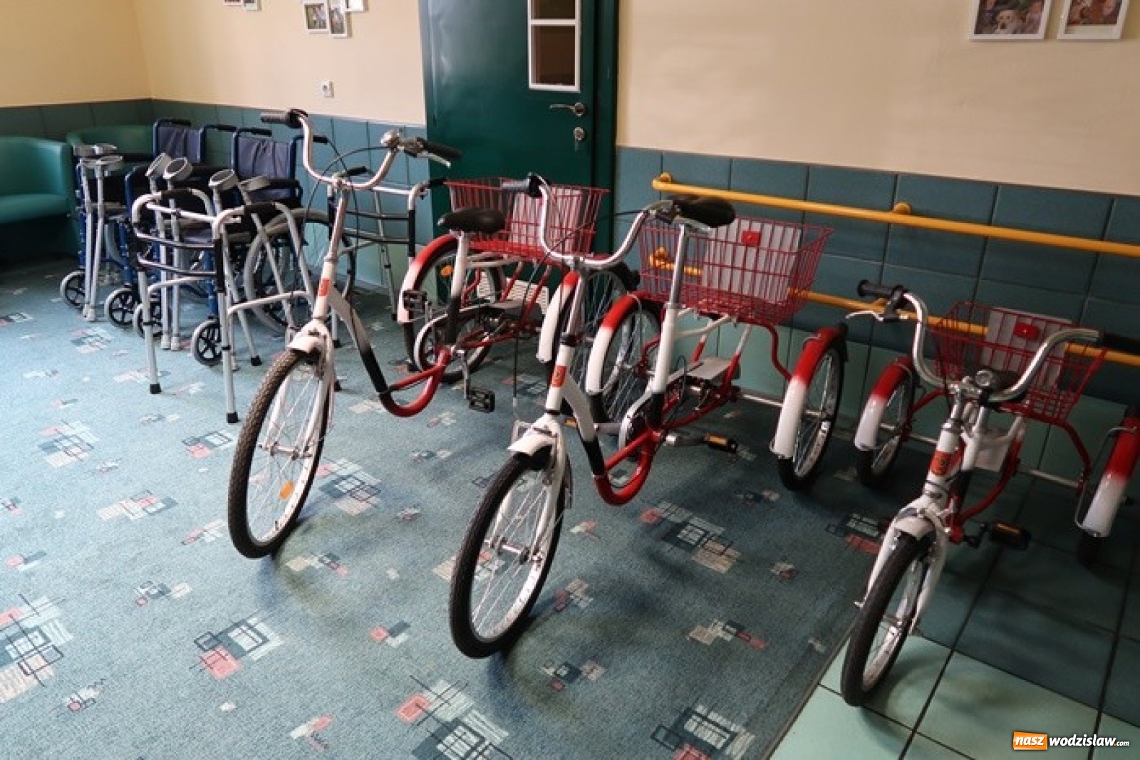 Zdjęcie w galerii na portalu naszwodzislaw.com: Bezpłatna wypożyczalnia sprzętu rehabilitacyjnego wiadomości z regionu